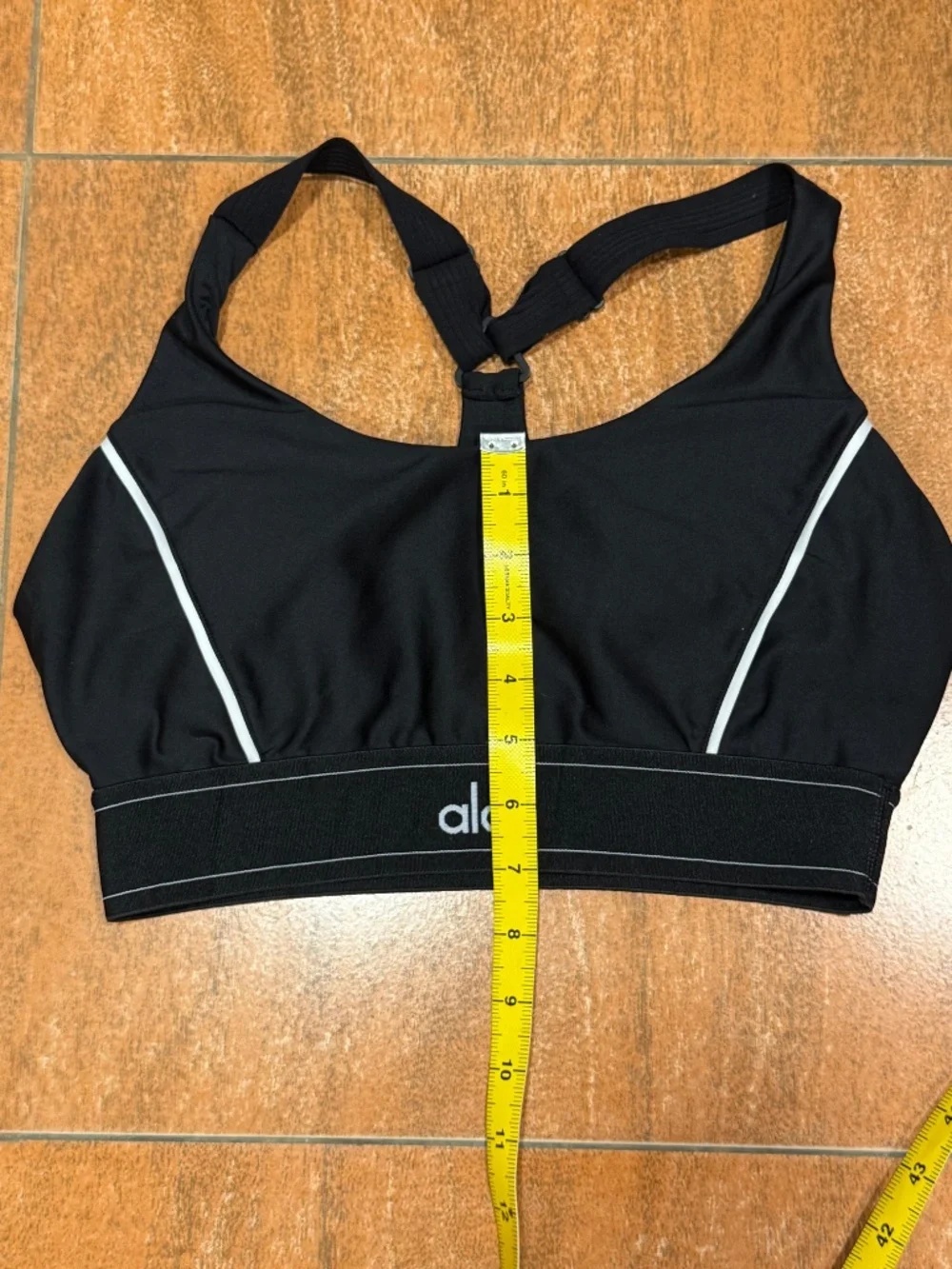 Alo Yoga Black White Striped Elastic Underband Sports Bra Size Large.